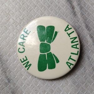 🎀Vintage Atlanta Pinback Button